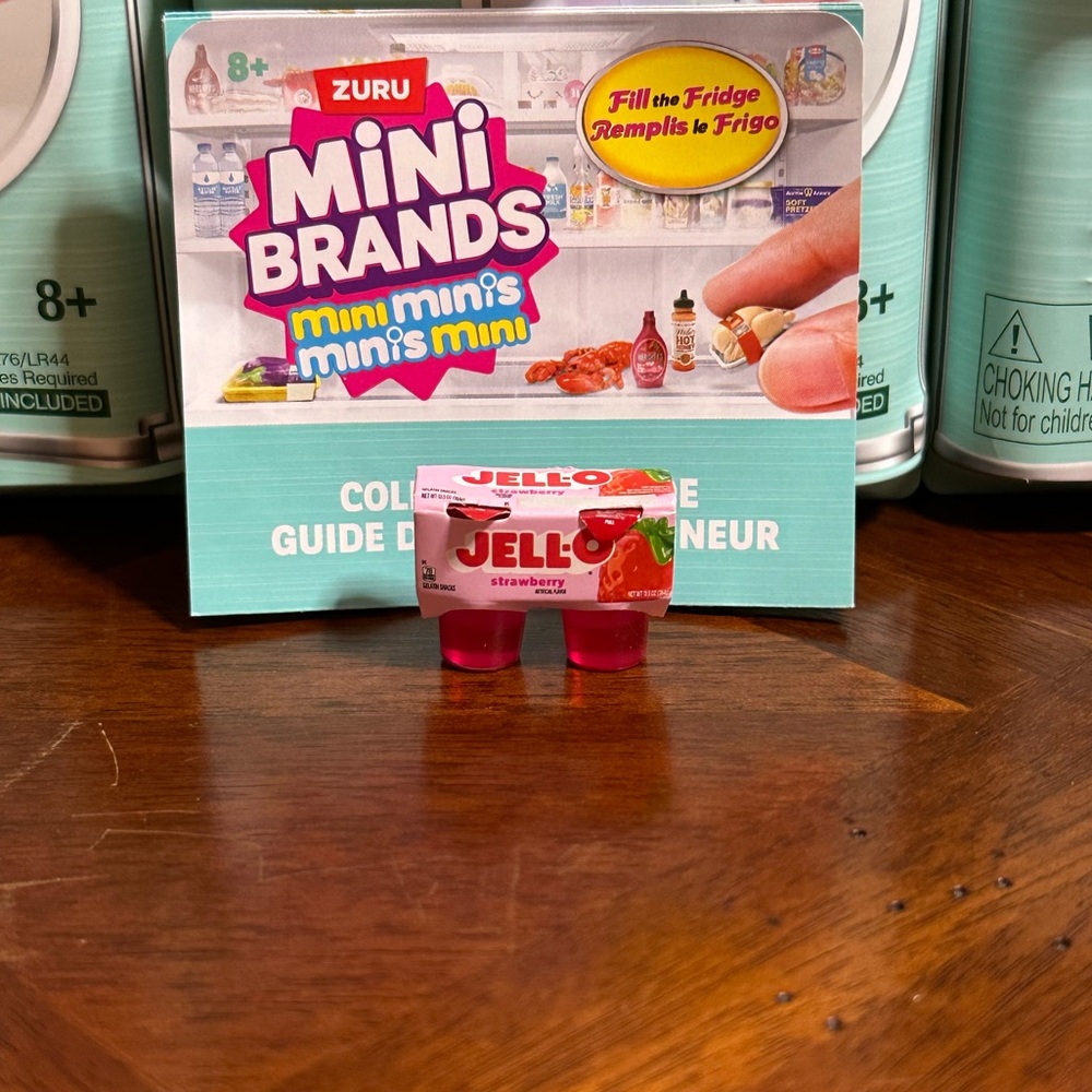 ZURU Mini Brands Strawberry Jello